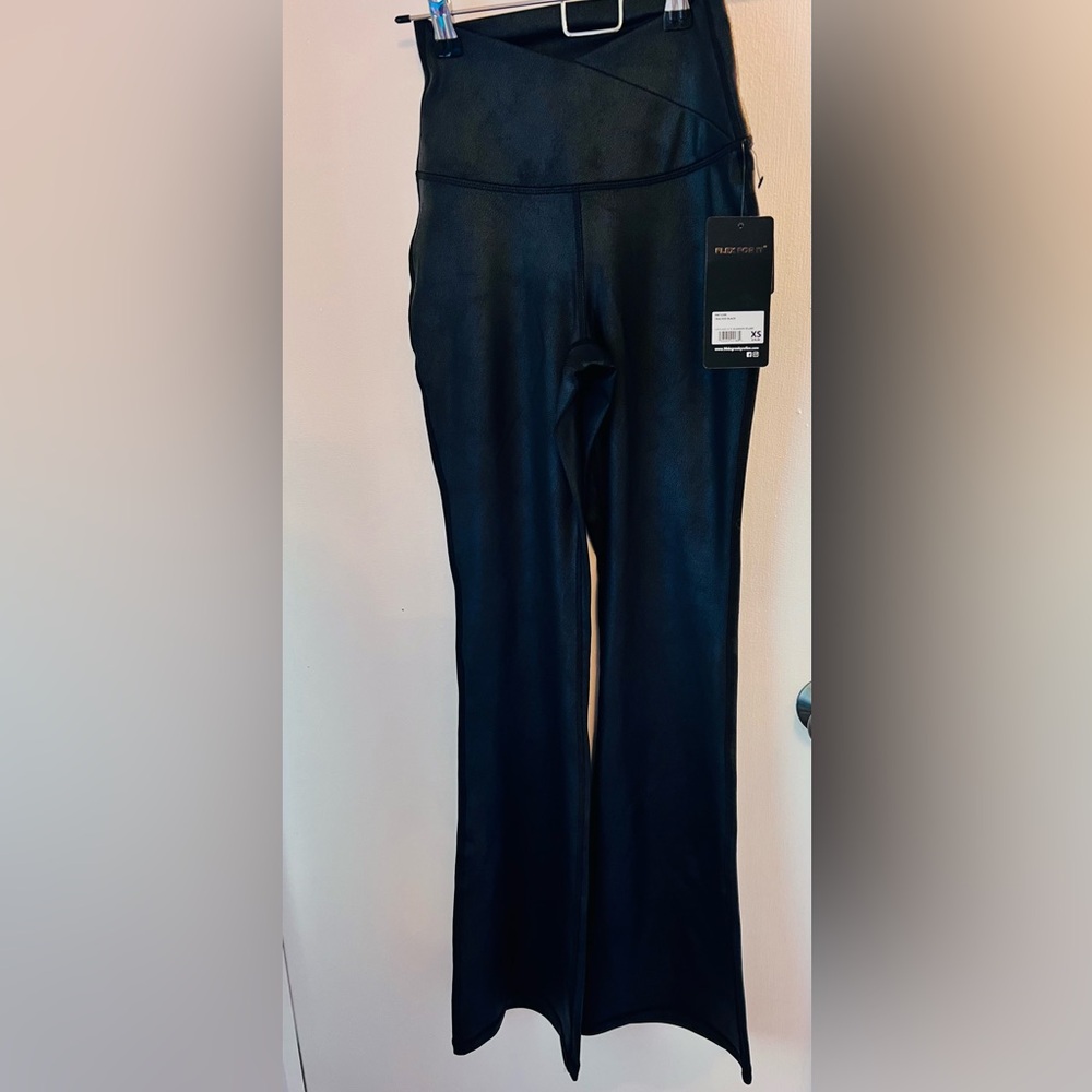 NWT Vintage Lux Madison Flare Faux Cracked black pants